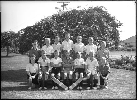 Cricket team, College Street School