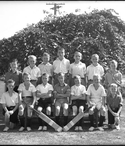 Cricket team, College Street School