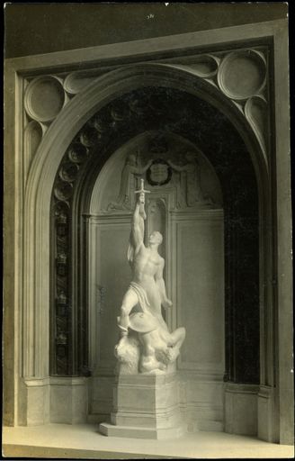 Sketch of Memorial Design by Gilbert Ledward - Courage - Resource cover image