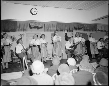 "Old Folk's Neapolitan Troubadours" - Resource cover image