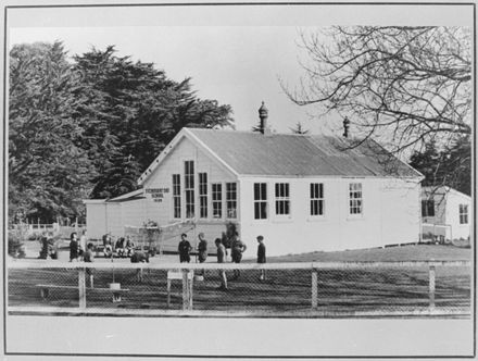 Fitzherbert East School