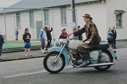 8th Ashhurst Christmas Parade, 2009 - Resource cover image