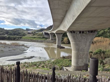 Manawatū River at Parahaki Bridge - Resource cover image