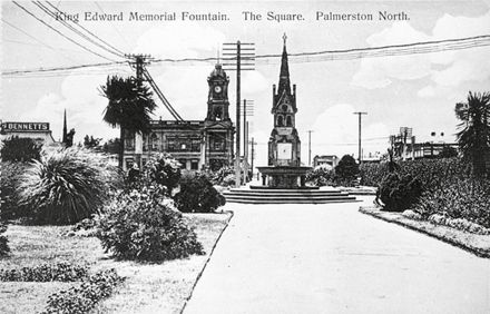 King Edward VII Memorial Fountain, The Square