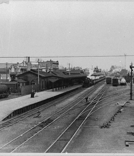 Palmeston North Railway Station, Main Street