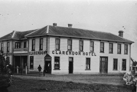 Clarendon Hotel, western corner of Rangitikei Street and The Square
