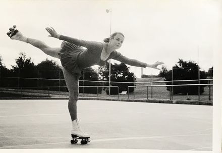 Roller skating at Memorial (Fitzroy) Park