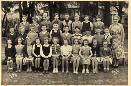 Terrace End School - Standard 1, 1954