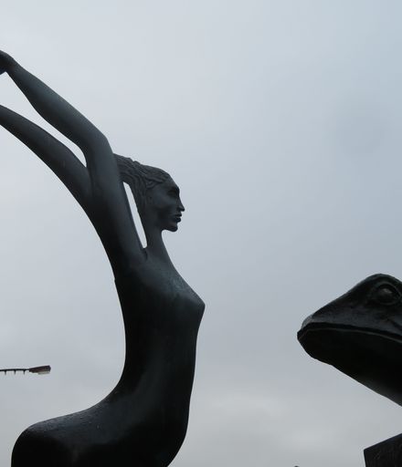 'Who's Afraid" sculpture, Broadway
