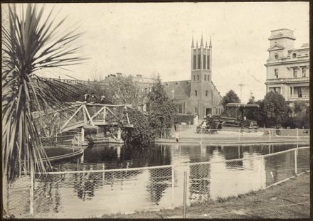 The Lakelet, The Square