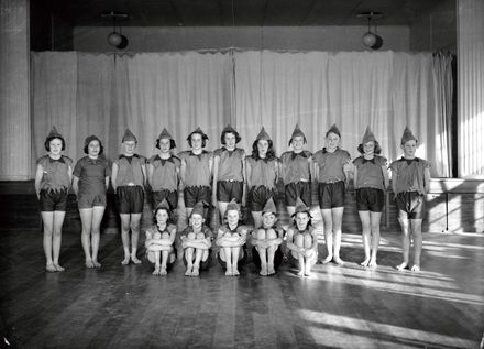 Palmerston North Intermediate School - Costumed Children