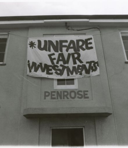 Protest at the Penrose and Edendale flats, 334 Rangitikei Street