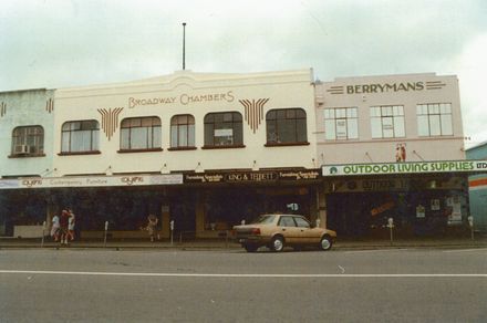 Broadway Chambers and Berrymans, Broadway