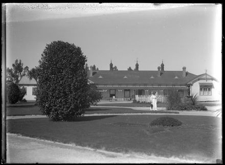 Sanatorium and Hot Springs, Rotorua - Resource cover image