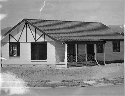 House, Amberley Ave