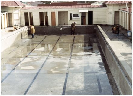 Preparing the Terrace End School pool for painting - Resource cover image
