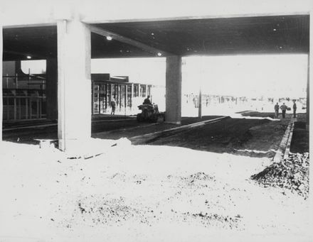 Construction of the Civic Administration Building in The Square