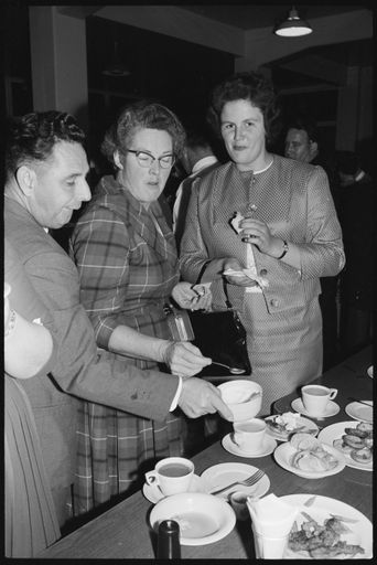 Party at the Boyer Bar - Resource cover image