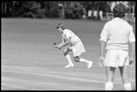 Aussies too polished in all facets - Resource cover image