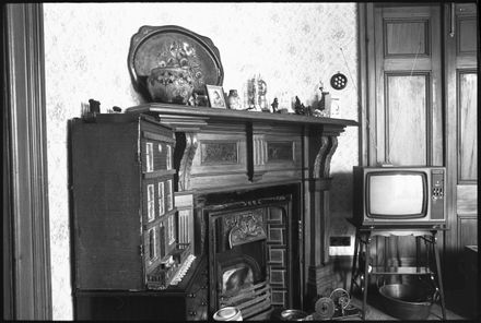 Fireplace of 'Kaingahou', 642 Pioneer Highway