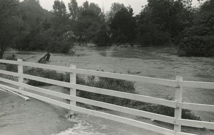 Manawatu River in flood, 1965