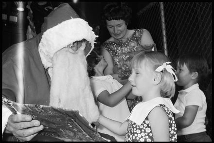 Children meeting Santa - Resource cover image