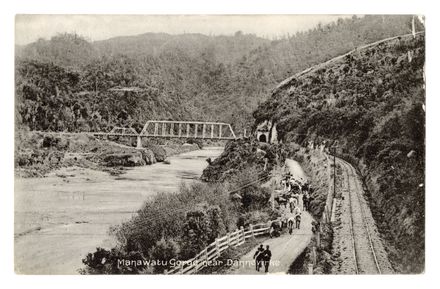 Postcard - Gorge near Dannevirke - Resource cover image