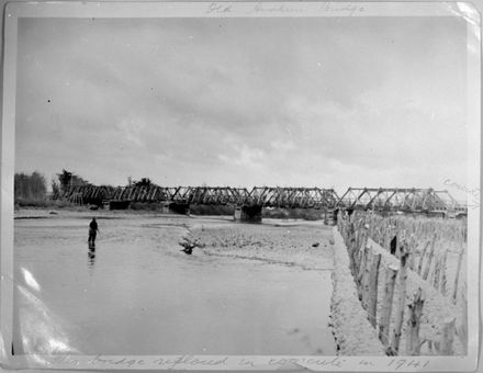 Old bridge over the Oroua River at Awahuri