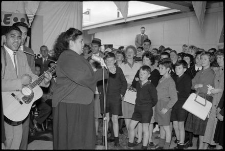 Howard Morrison Comes to Town - Resource cover image