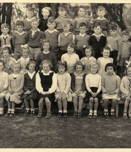Terrace End School - Primer 2a, 1954