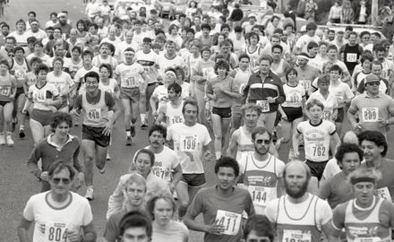 2022N_2017-20_040121 - Family flavour to run - Half-marathon 1986