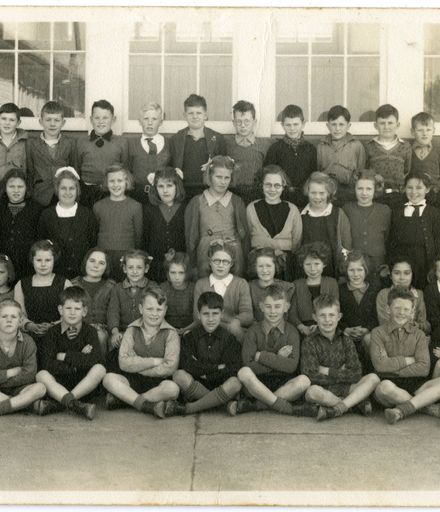 Russell Street School, Standard Two and Three, 1946