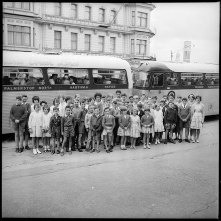 Children Off to Wellington - Resource cover image