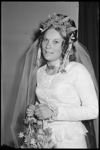 Unknown Wedding - Photos at home - Resource cover image