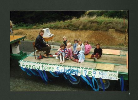 Centennial Float, Aokautere School