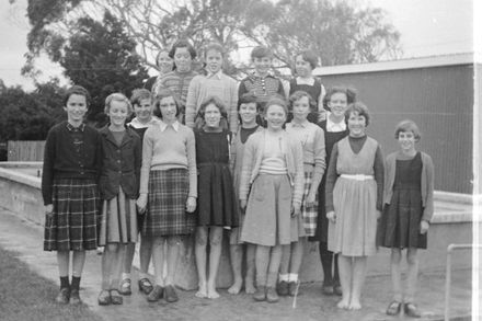 Carnarvon School Senior girls