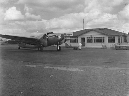 "Kea" Lockheed 14 ZK-AUS, Palmerston North Airport
