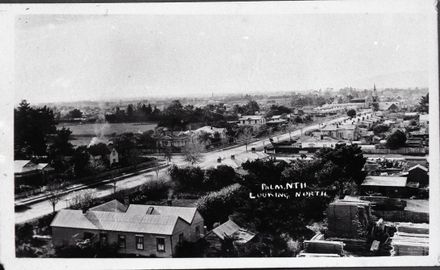 View of Broadway Avenue, circa 1920