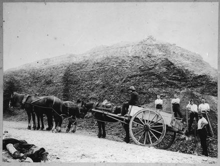 Metal Pit on Pararorangi Road, near Waituna West