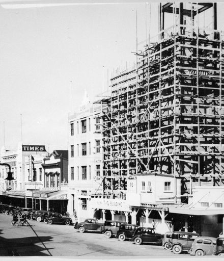 Construction of the T & G Building, Broadway Avenue
