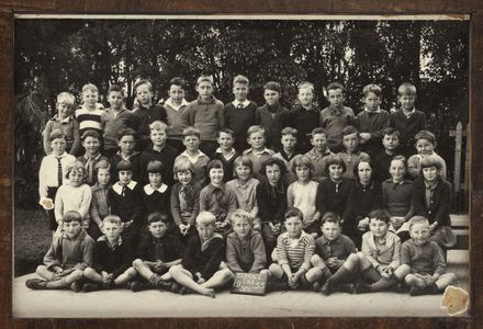 Terrace End School - Standard 1, 1933