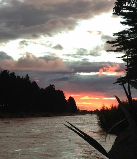 Manawatū River at sunset