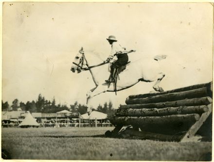 Granny McDonald - Show Jumping