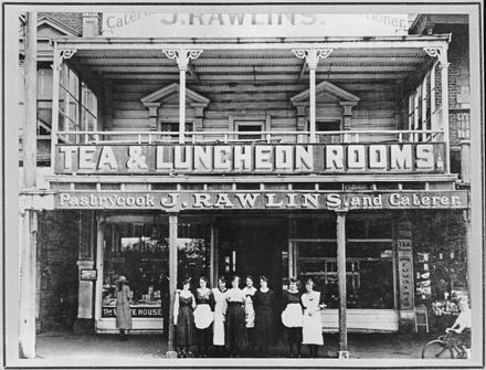 J Rawlins Tea and Luncheon Rooms, The Square