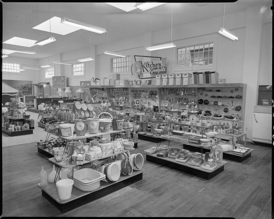 Hopwood Hardware Co Ltd - 2016N_ElmarB3_012608
