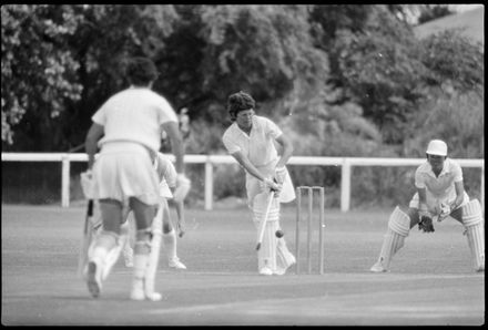 “Kiwi women coast to easy victory” - Resource cover image
