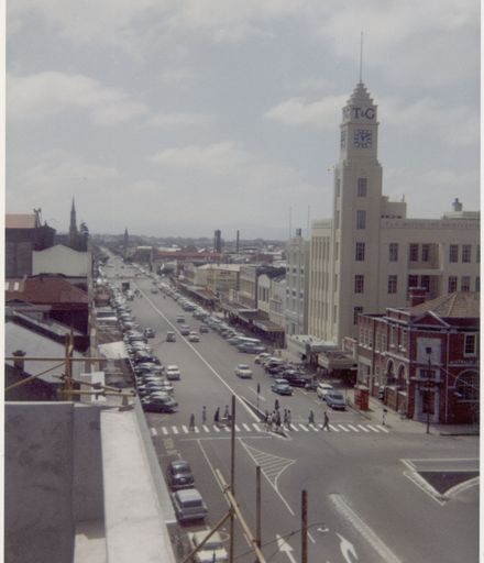 Broadway Avenue, 1964