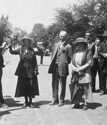 Governor General Lord Jellicoe and Lady Jellicoe at the Esplanade