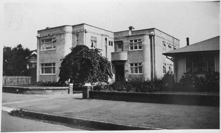 Block of flats, 201 Broadway