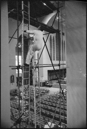 St Paul's Cathedral Prepared for Televised Service